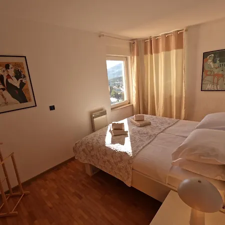 Vela Apartament *